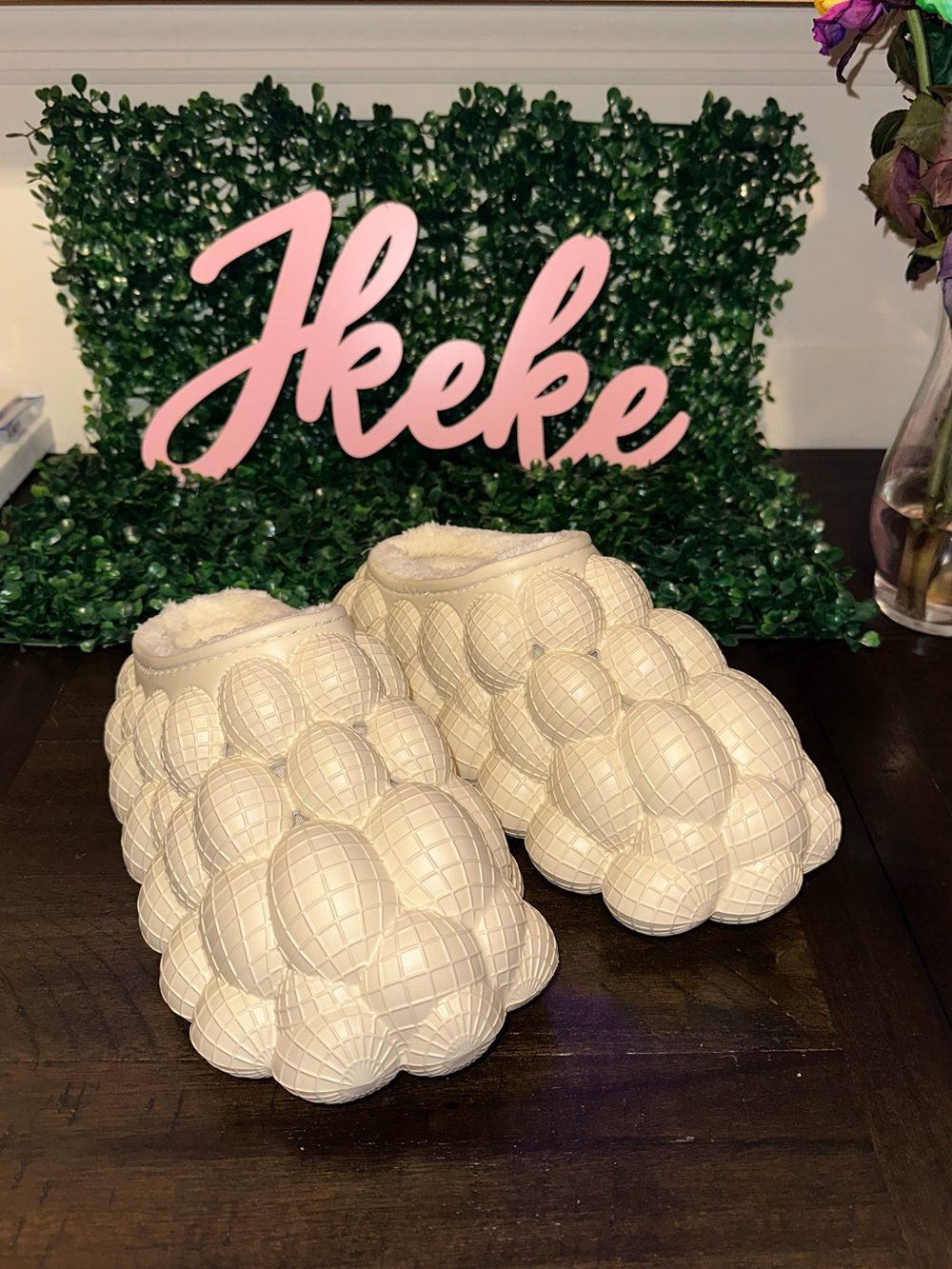 Beige/Cream Bubble Shoes sizes 7, 8, 9